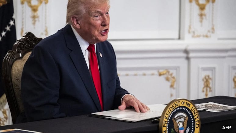 Trump Warns Venezuela Airspace Should Be Considered Entirely Closed