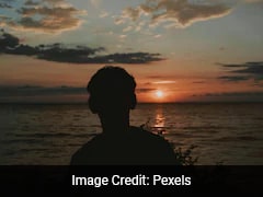 18-Year-Old Chinese Boy Dashes Into Burning Apartment, Rescues An Elderly Couple