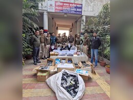 चीन के पार्ट्स, नकली IMEI नंबर... करोल बाग के कारखाने में ऐसे तैयार हो रहे थे अवैध मोबाइल फोन