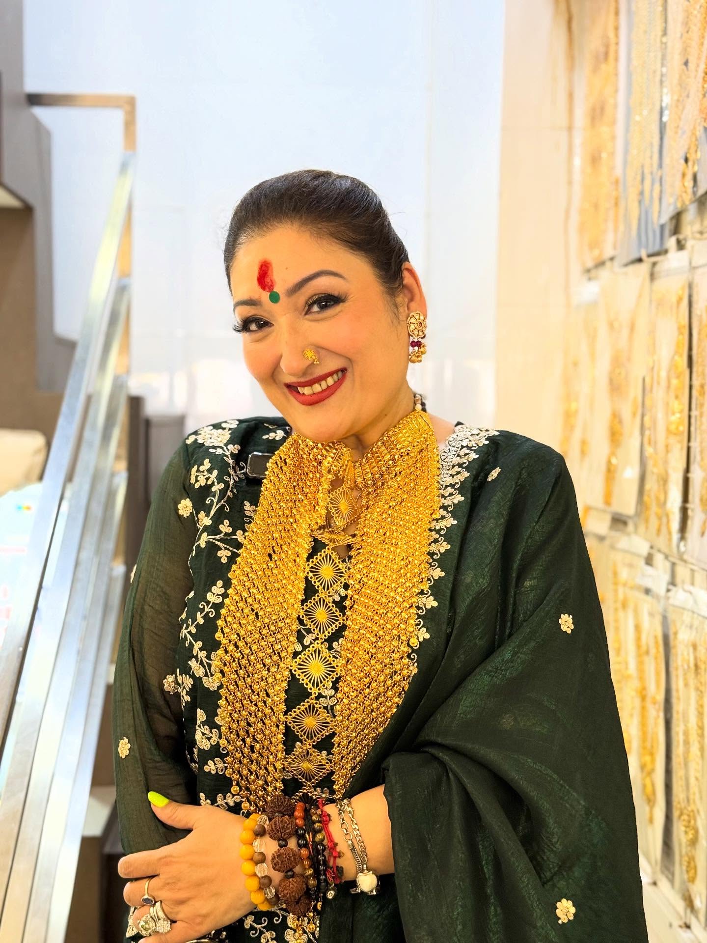 What Govinda's Wife Sunita Ahuja Does At 4 AM For Her Radiant Skin At 57