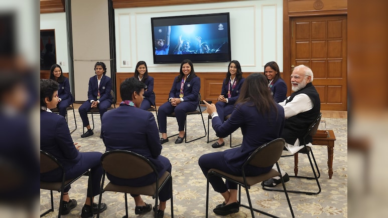 हनुमान जी मदद करते हैं, इंस्टाग्राम पर जय श्री राम भी लिखती हो.. विश्व विजयी टीम से पीएम मोदी की खास बात