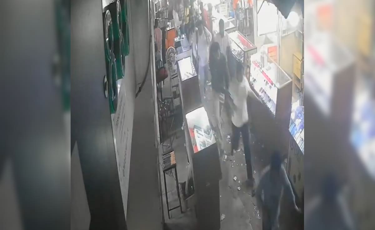CCTV Video Shows People Running In Fear After Delhi Blast