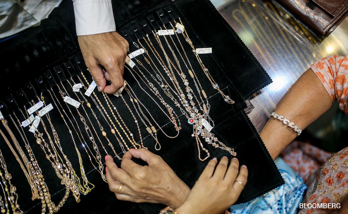 Billionaire Family Turns India's Gold Obsession Into A Fortune