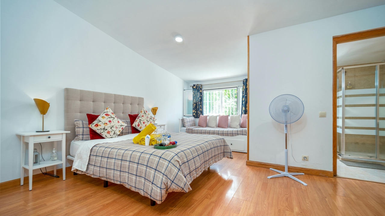 Safe Electric Blanket Buying Guide: Heat Settings, Fabrics And More