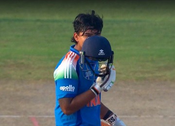 IND A vs UAE: वैभव सूर्यवंशी ने 32 गेंदों में शतक ठोक बनाया वर्ल्ड रिकॉर्ड, T20 में ऐसा कारनामा करने वाले पहले बल्लेबाज