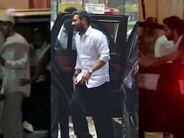 Ajay Devgn To Hrithik Roshan, Bollywood Stars Offer Condolences To The Deol Family After Dharmendra's Death