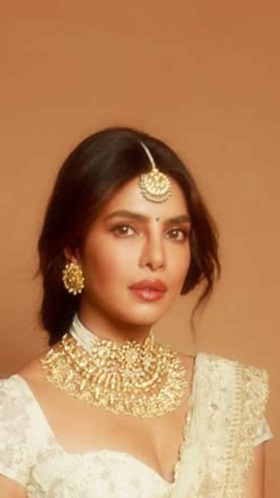 प्रियंका चोपड़ा का लकी कलर, इसी रंग में हर तरफ दिखती है देसी गर्ल