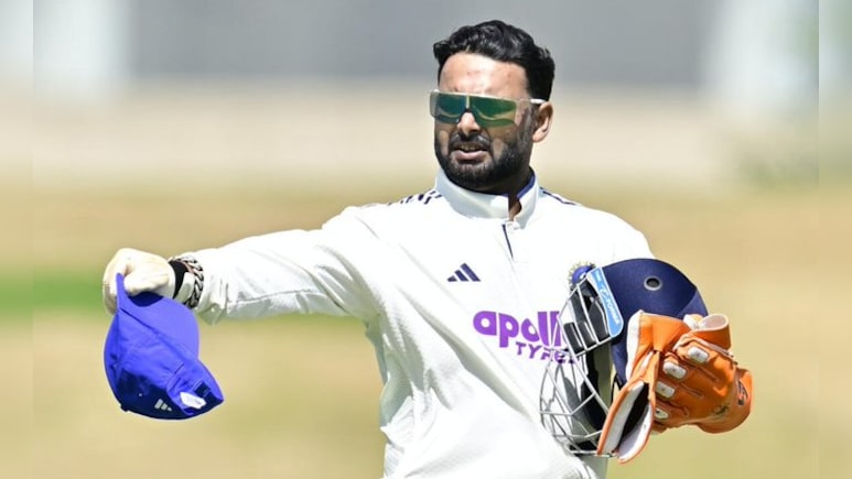 IND vs SA: एक छक्का और टूटेगा वीरेंद्र सहवाग का महारिकॉर्ड, टेस्ट में ऋषभ पंत के पास इतिहास रचने का मौका