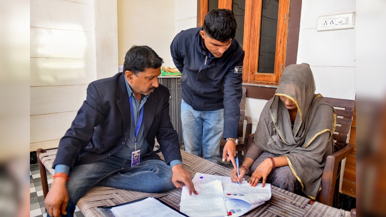 SIR में सबसे आगे राजस्थान, रिकॉर्ड 44 फीसदी वोटर्स तक पहुंचे BLO, 2 करोड़ से ज्यादा डॉक्यूमेंट अपलोड