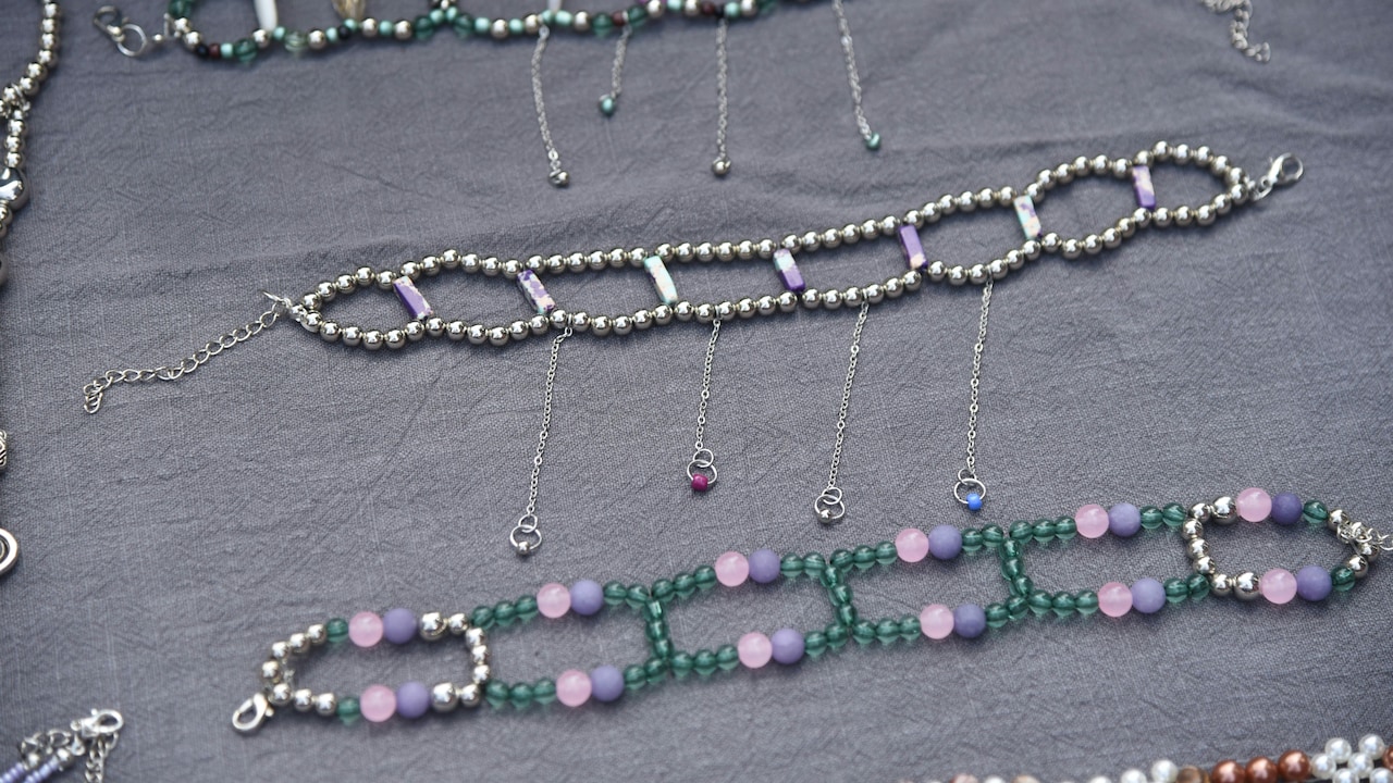 Minimal vs Statement Bracelets: What Works Best For You?