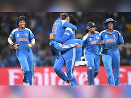 पहली बार विश्व चैंपियन बनी भारतीय महिला क्रिकेट टीम, फाइनल में साउथ अफ्रीका को हराकर रचा इतिहास