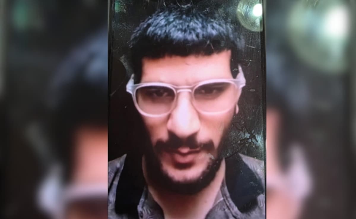 1st Pic Of Delhi Blast Suspect Surfaces, Parked Car Near Red Fort For 3 Hours