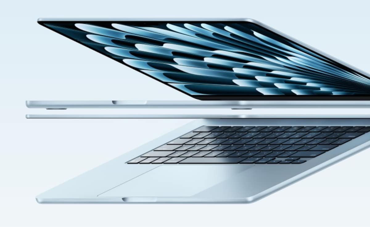 Apple To Enter Low-Cost Laptop Market With Budget Mac: Report