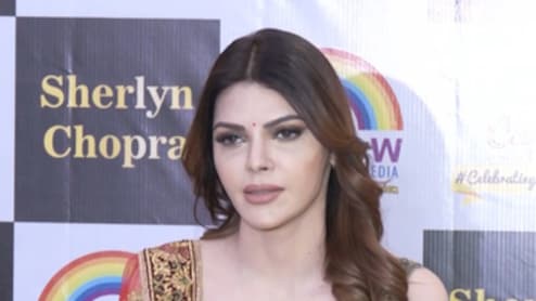 शर्लिन चोपड़ा का ब्रेस्ट इम्प्लांट के बाद घटा वजन, दिखने लगी हैं ऐसी, बोलीं- आर्टिफिशियल बोझ से...
