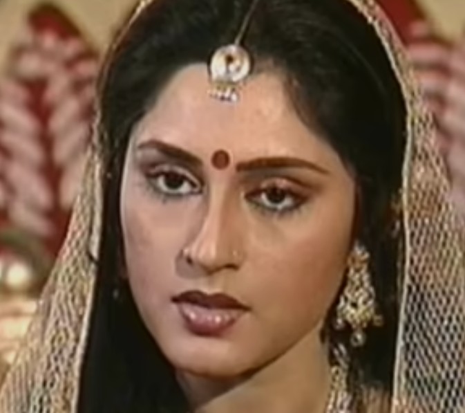 महाभारत के चीर हरण वाले सीन के बाद फूट-फूट कर रोई थीं रूपा गांगुली, एक टेक में किया था सीन