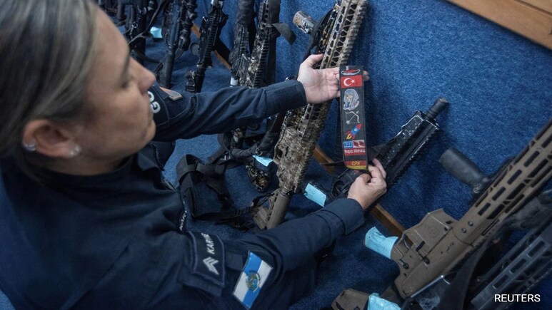 Comando Vermelho, The Most Powerful Brazil Gang Targeted In Rio Raids Comando Vermelho, The Most Powerful Brazil Gang Targeted In Rio Raids