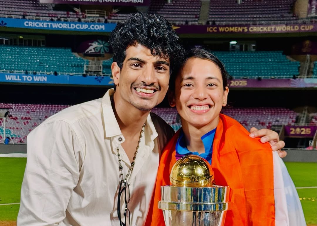स्मृति मंधाना के बॉयफ्रेंड ने शेयर किया वर्ल्ड कप 2025 की ट्रॉफी के साथ पोस्ट, बोले- मैं  सपना देख रहा हूं?