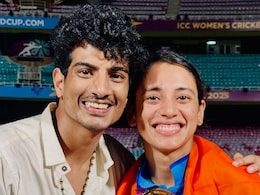 स्मृति मंधाना के बॉयफ्रेंड ने शेयर किया वर्ल्ड कप 2025 की ट्रॉफी के साथ पोस्ट, बोले- मैं  सपना देख रहा हूं?