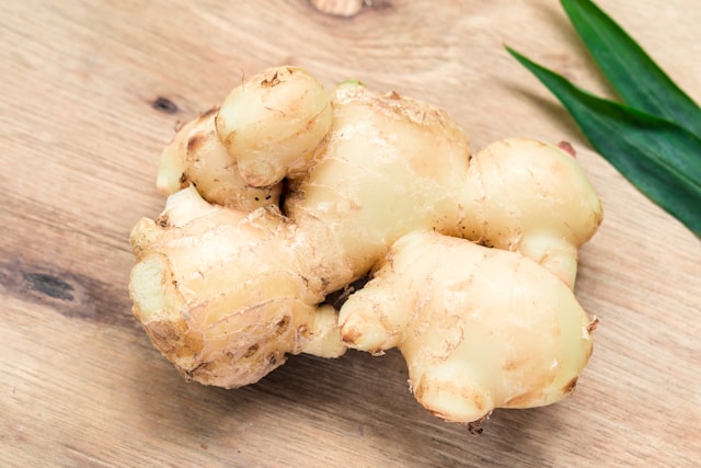 Ginger or adrak's health benefits for lung health.