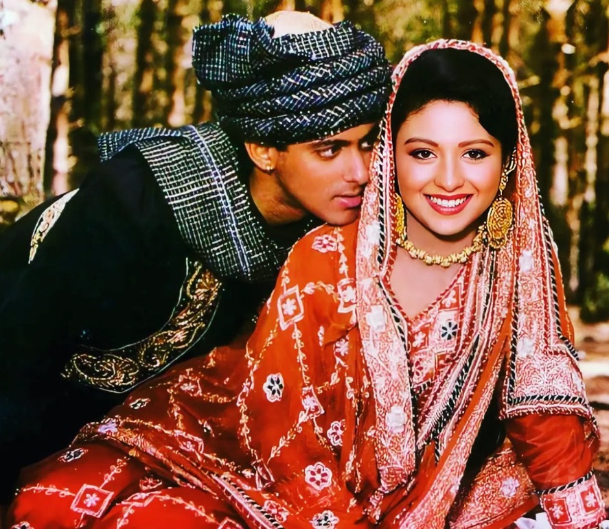 सनम बेवफा की चांदनी की फोटो वायरल, 33 साल बाद भी कम नहीं हुई खूबसूरती, लोग बोले- सलमान बूढ़े हो गए लेकिन...