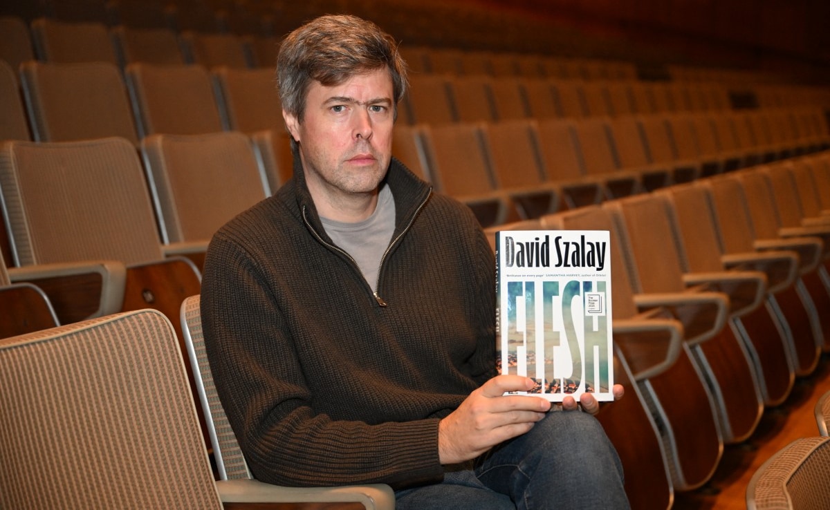 British-Hungarian Writer David Szalay Wins Booker Prize For Novel 'Flesh'