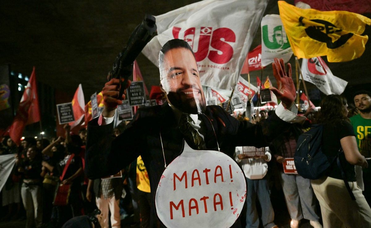 Massive Anger On Brazil&#039;s Blood-Ridden Streets Following Deadly Rio Raids