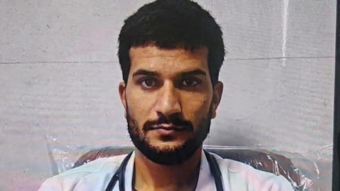 पाकिस्तानी आतंकी समूह लश्कर के टीआरएफ ने दिल्ली के आत्मघाती हमलावर उमर नबी को दी श्रद्धांजलि