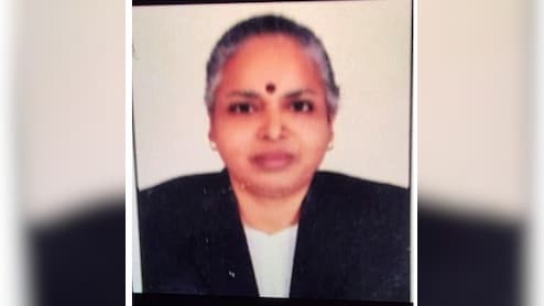 'They Were Busy Filming Videos': Husband After Lawyer Dies Of Heart Attack