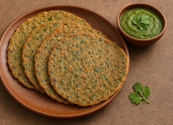 https://food.ndtv.com/food-drinks/high-protein-gobhi-paneer-chilla-recipe-youll-want-to-make-again-12120161