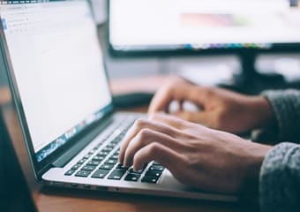 Cloudflare क्या है? जिसने ठप्प किया ChatGPT, X और Spotify, यूजर्स हुए परेशान