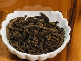 बढ़ती ठंड में सर्दी-जुकाम से परेशान! झट से राहत देगी यह औषधि; जाने कैसे करें इस्तेमाल