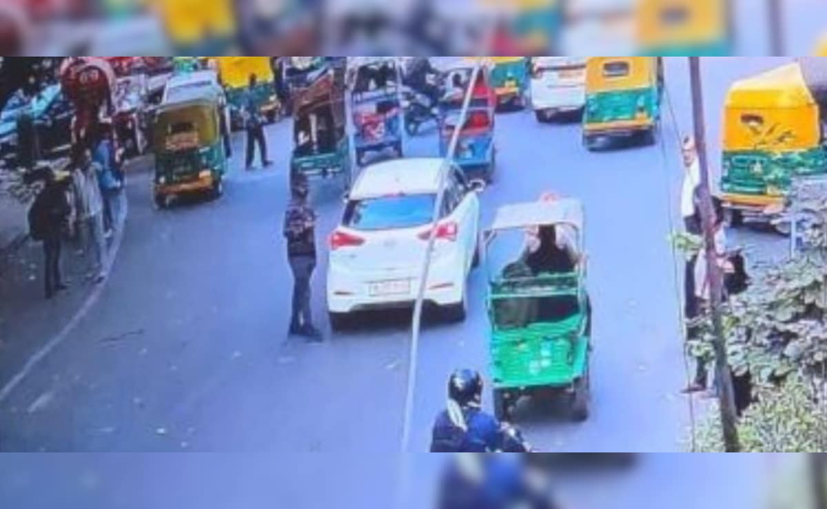 फरीदाबाद छापे से 'पैनिक' में था आतंकी डॉ. उमर, हड़बड़ी में बनाया दिल्ली ब्लास्ट का प्लान, जल्द होगा बड़ा खुलासा