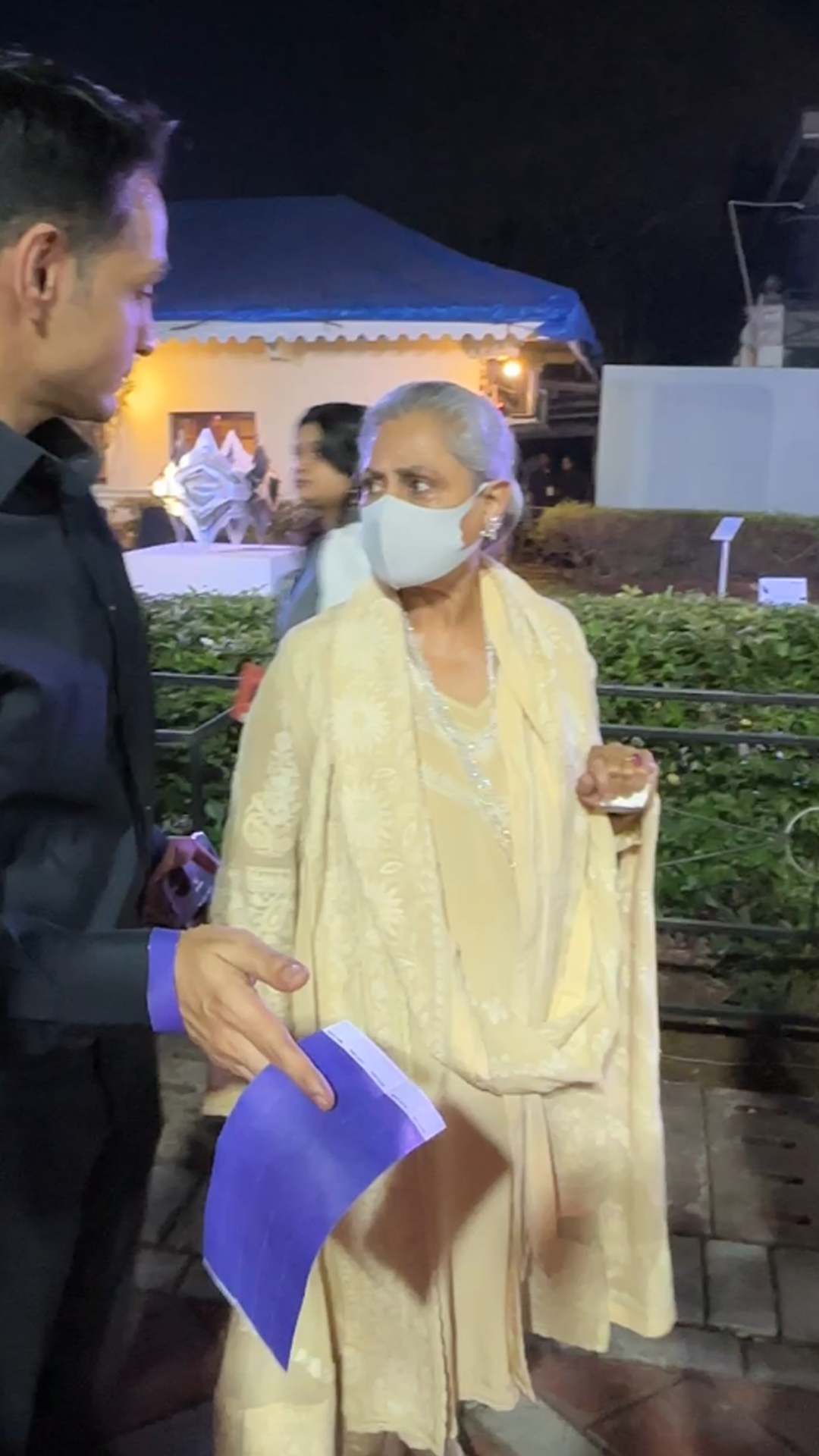 Jaya Bachchan Loses Cool At Paparazzi: 'Enough Is Enough'