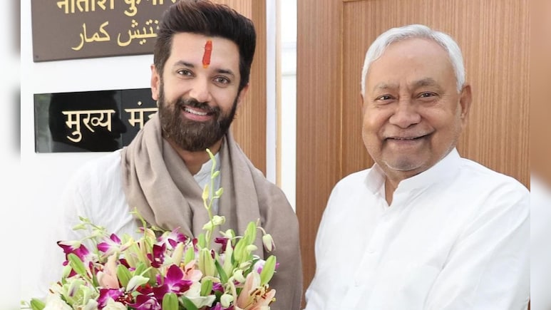 ये दो तो आज बहुत खुश होंगे... चचा-भतीजे अदावत भूल साथ आए तो गर्दा उड़ा दिया