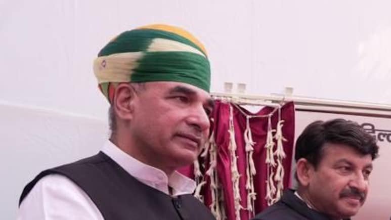 दिल्ली में अब 5 रुपये में मिलेगा भरपेट खाना, 100 'अटल' कैंटीन खोलने की योजना... तिमारपुर से शुरुआत