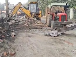 Rajasthan: गंगापुर सिटी में बुलडोजर एक्शन, 31 कियोस्क गिराए,व्यापारियों के सामने खड़ा हुआ रोजी-रोटी का संकट