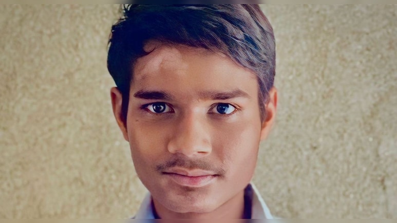 घर से स्‍कूल के ल‍िए न‍िकला छात्र योगी, फंदे से लटकता म‍िला शव