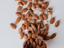 बादाम कैसे खाने चाहिए, बादाम खाने का सबसे अच्छा तरीका क्या है?