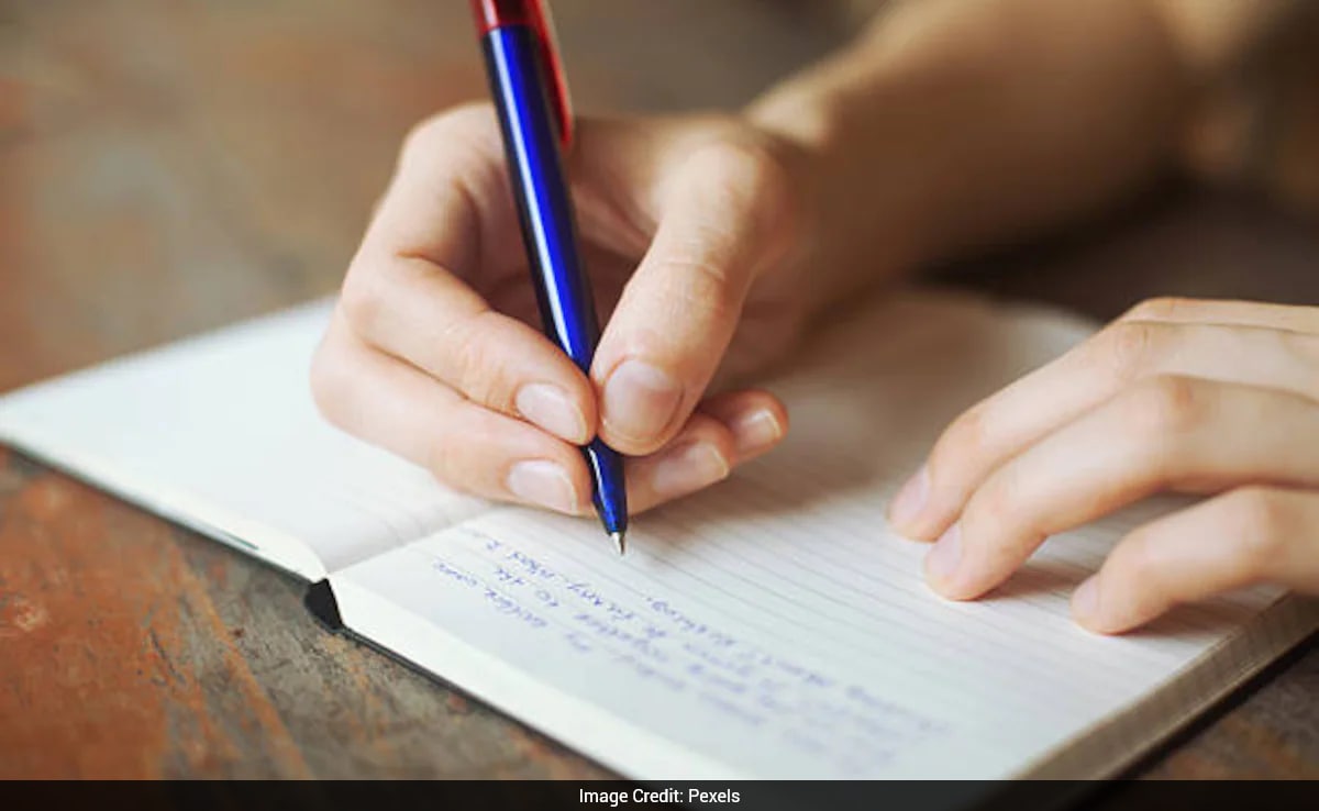 Mother's Note About Son's Screen Addiction Found On Train Sparks Debate In China