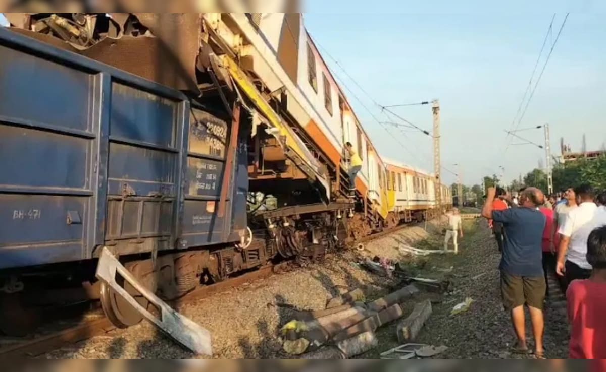 कोरबा साइड से लोकल ट्रेन आ रही थी.. छत्तीसगढ़ में कैसे हुई दुर्घटना, बिलासपुर के डीएम ने बताया