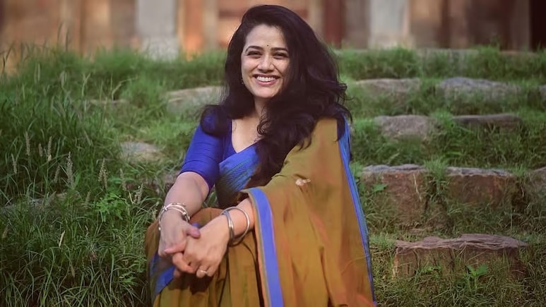 Girija Oak : 'आई-वडील वेगळे झाल्यावर मला वाटलं...' अभिनेत्री गिरीजा ओकने सांगितला 'तो' भयंकर अनुभव