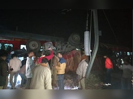 UP के बाराबंकी में बड़ा हादसा, ब्रिज तोड़ते हुए रेलवे ट्रैक पर गिरा ट्रक, कई ट्रेनों का परिचालन प्रभावित