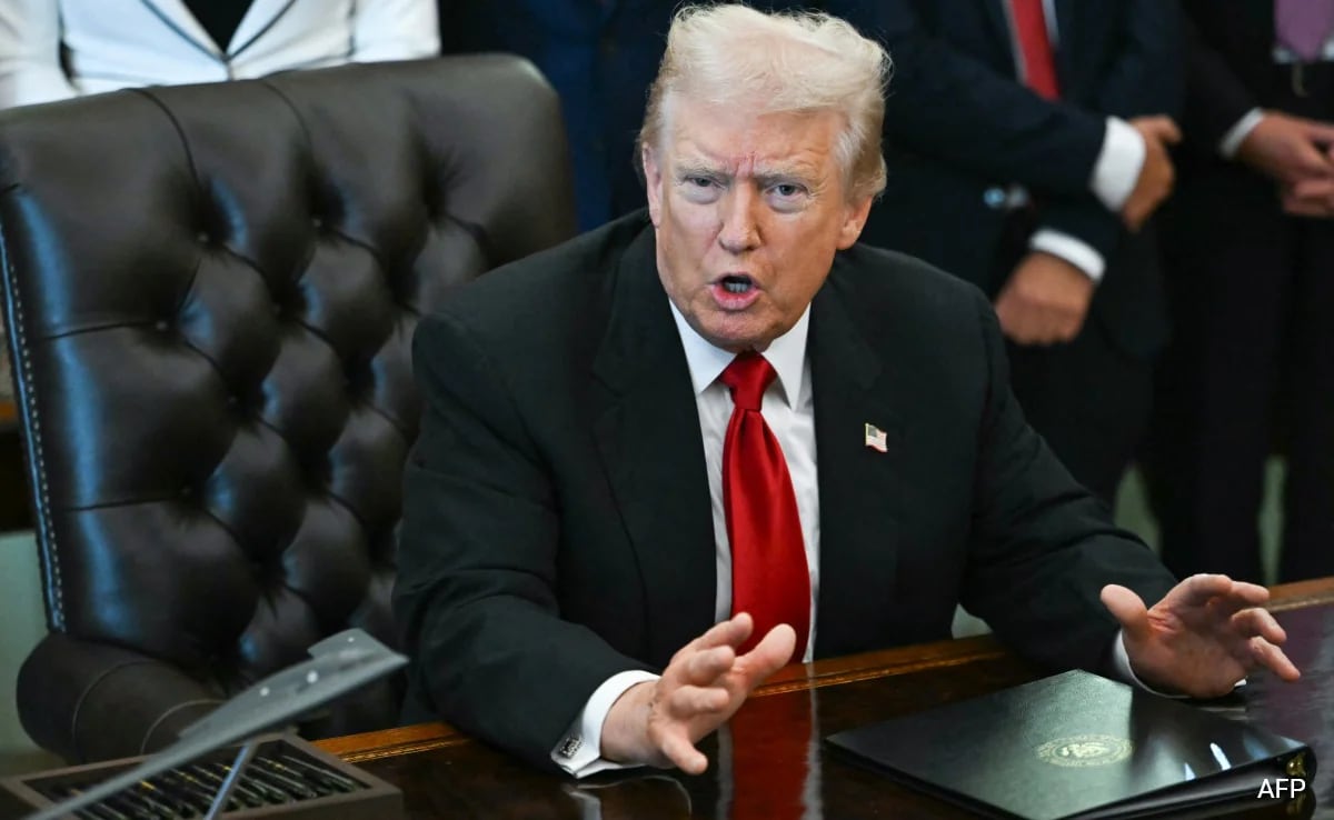 डोनाल्ड ट्रंप ने टैरिफ विरोध को कहा- मूर्ख, अमेरिकियों से किया वादा- सबको 2-2 हजार डॉलर मिलेंगे