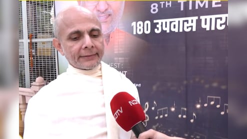 जैन मुनि के 6 महीने लंबे निराहार व्रत से दुनिया हुई हैरान, आत्मबल से असंभव को बनाया संभव