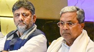 Siddaramaiah vs DK Shivakumar Camps Unveil 5-Point Formulas Amid Power Struggle​