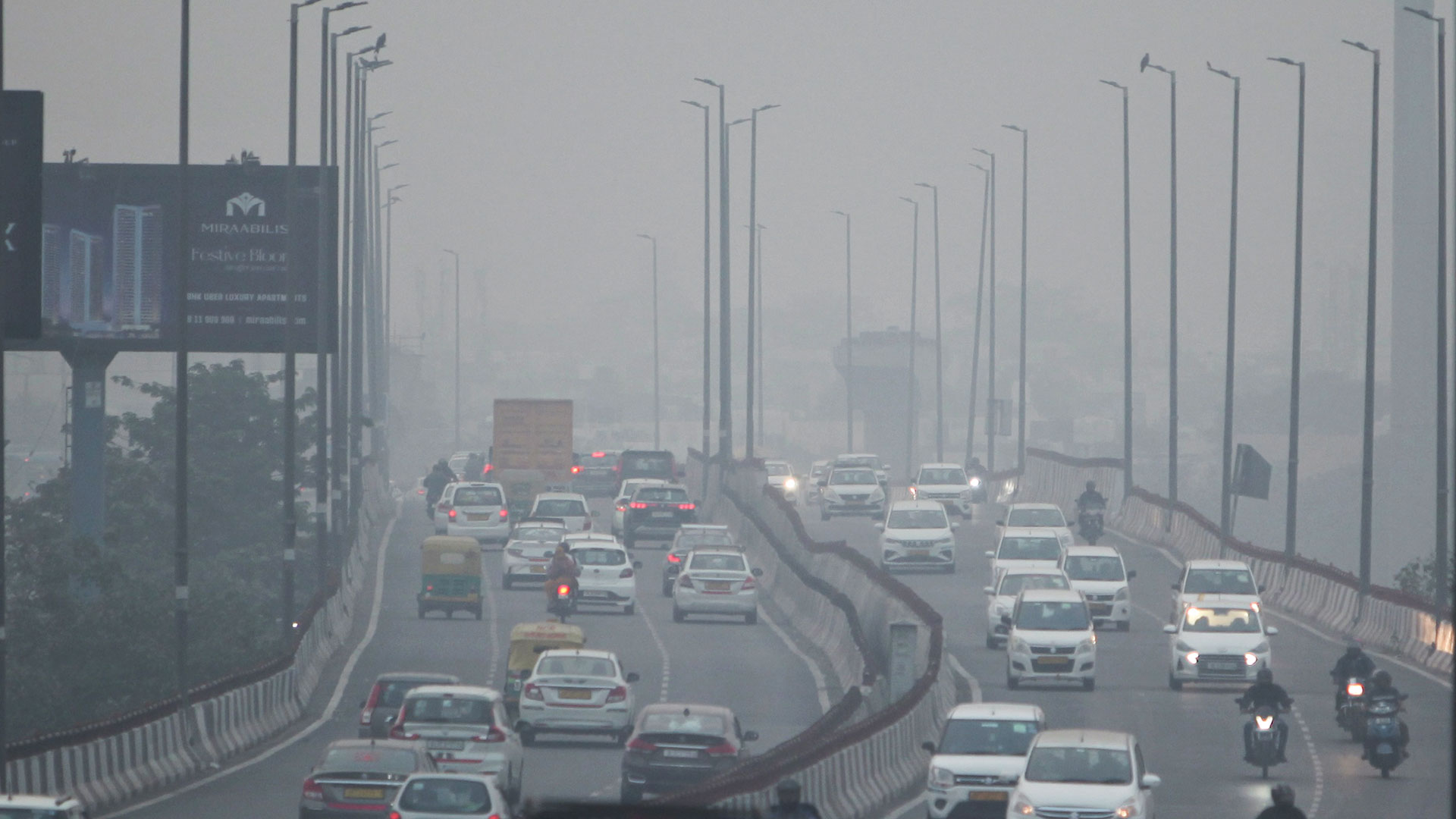 Delhi Turns Gas Chamber Again: AQI Crosses 400 In Several Areas