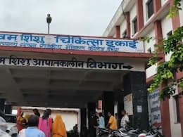 दौसा में प्रसूता के परिजनों से अवैध वसूली, हॉस्पिटल स्टाफ पर आरोप- पैसे नहीं देने पर पीटा, मोबाइल छीनकर फरार