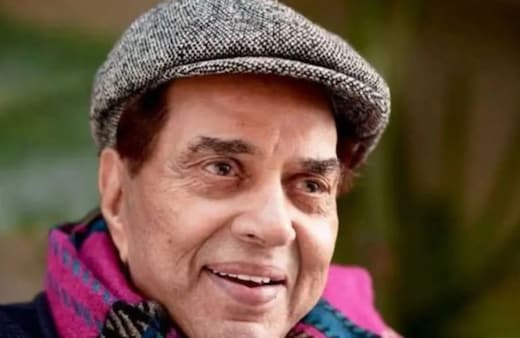 Dharmendra News Live Updates: धर्मेंद्र के घर से निकली एम्बुलेंस, ईशा देओल भी आईं नजर
