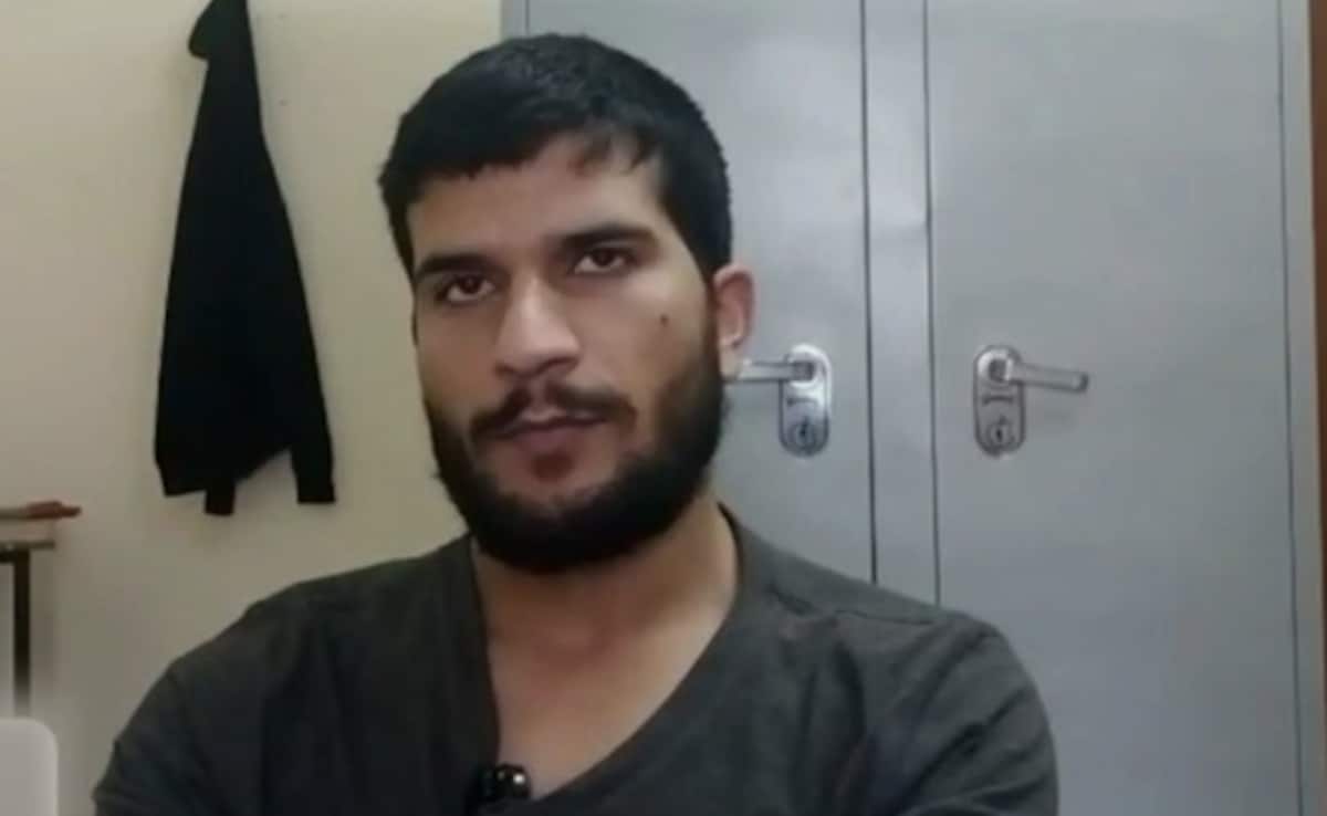 No Eye Contact, Scripted: Decoding Delhi Bomber's Body Language In Chilling Video