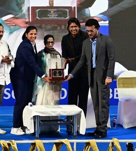 Richa Ghosh Honoured With Banga Bhushan, DSP Post And Rs 34-Lakh Reward